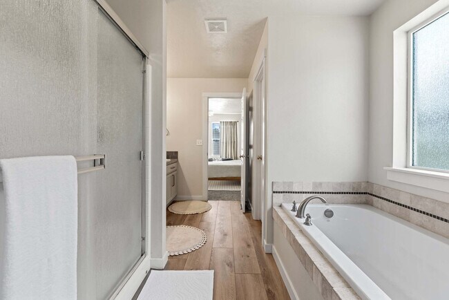 Building Photo - 3173 S Mystic Seaport Ave