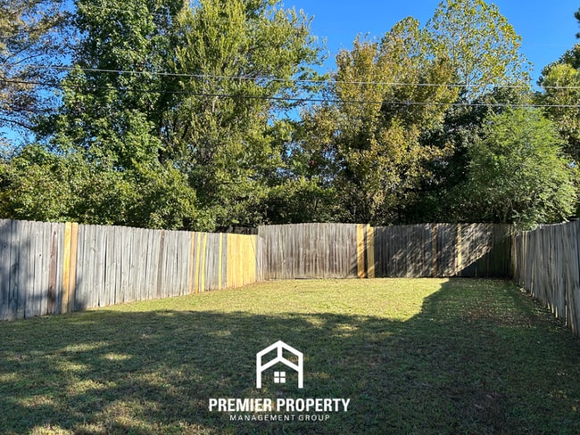 Building Photo - 3932 Gavick Cove