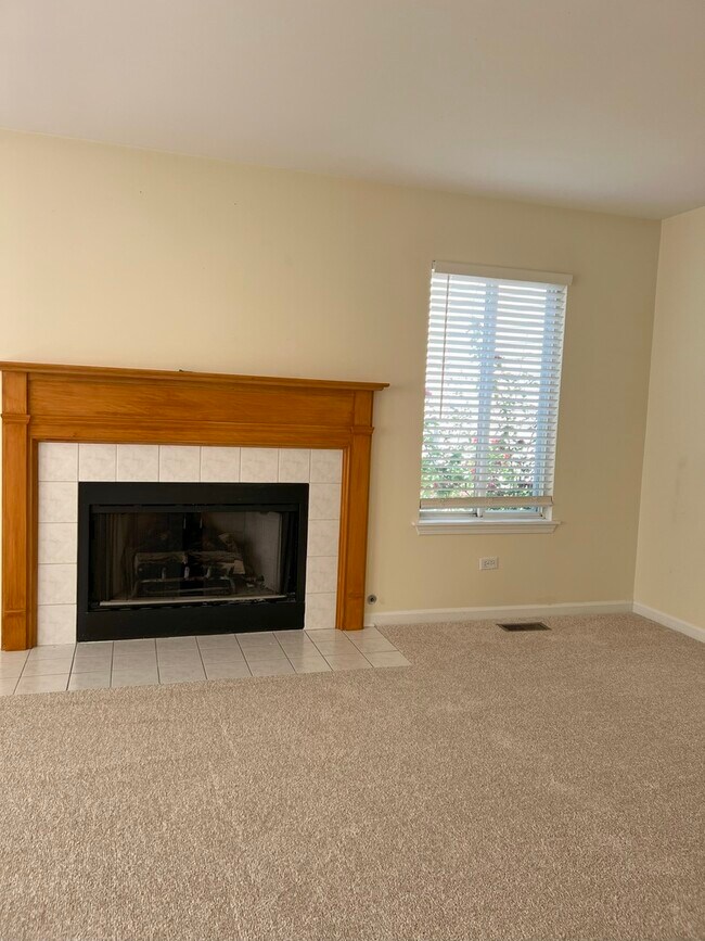 Building Photo - 2308 Sedgwick Ct