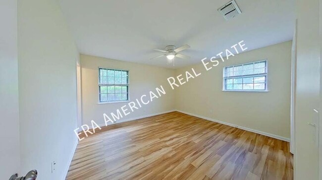 Building Photo - 1111 Coral Dr