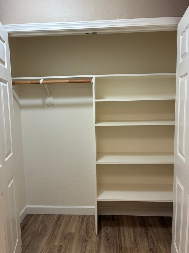 Building Photo - 4734 W Reese Ave