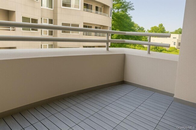 Building Photo - 100 Cutter Mill Rd