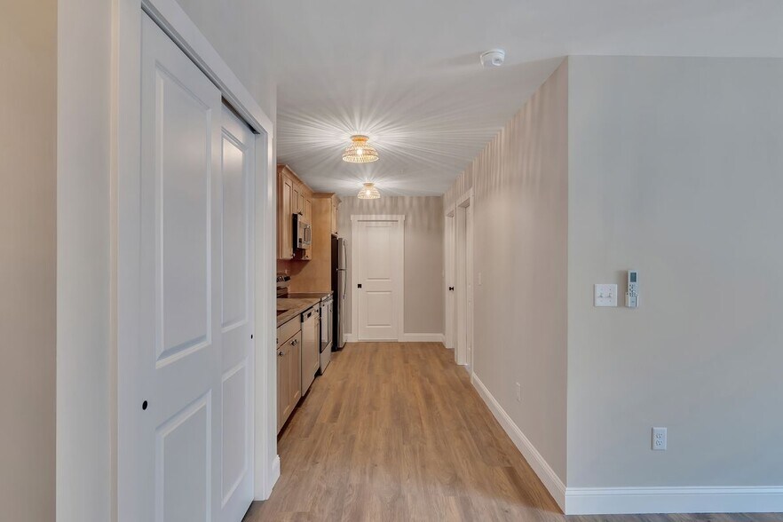Building Photo - 36 Pawling Ave