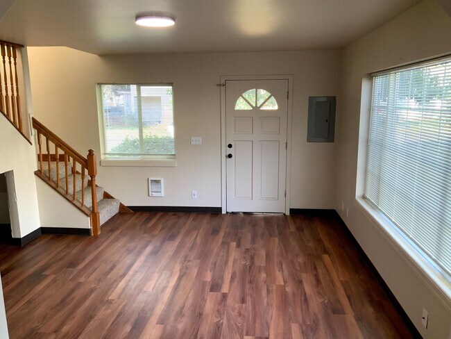 Building Photo - 2 Bedroom in Bethel-Danebo Area