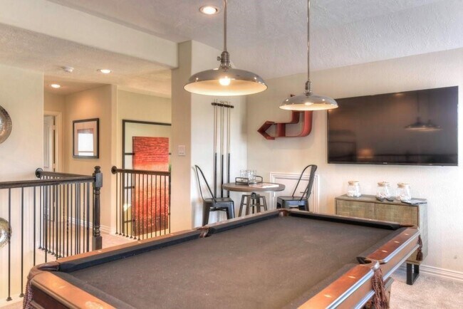 Building Photo - 17507 Cypress Hilltop Wy