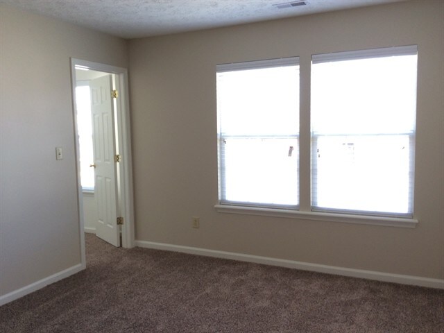 Building Photo - 1413 Softwind Dr