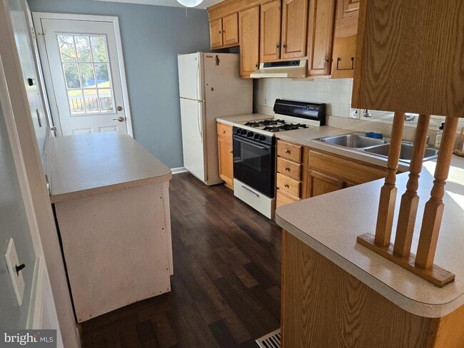 Building Photo - 1207 Deer Creek Church Rd