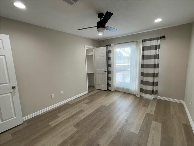 Building Photo - 8801 Hammerly Blvd