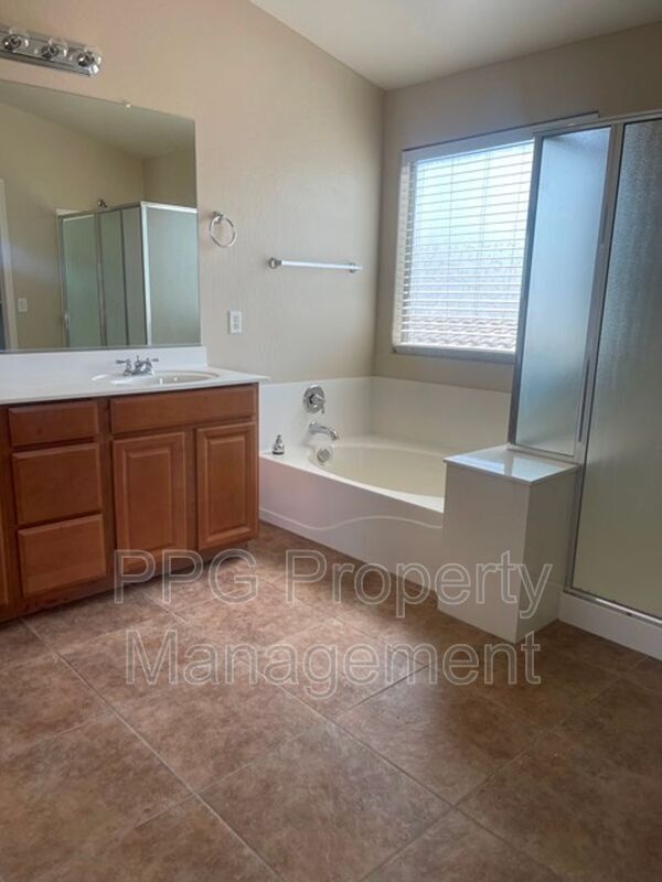 Building Photo - 17653 W Corrine Dr