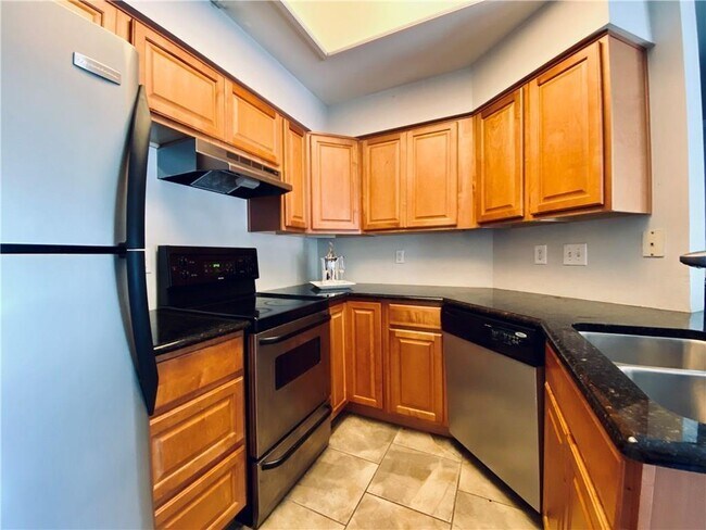 Building Photo - 6000-10 Shepherd Mountain Cove