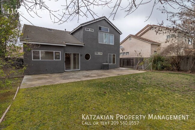 Building Photo - Beautiful 4-Bedroom Home in Weston Ranch!