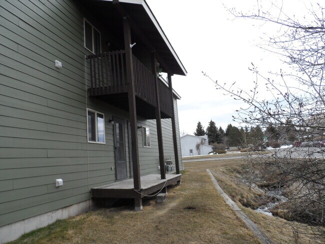 Building Photo - 4 Hoffman Dr