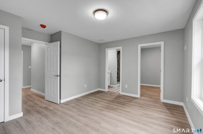 Building Photo - 29 Greeley Ln