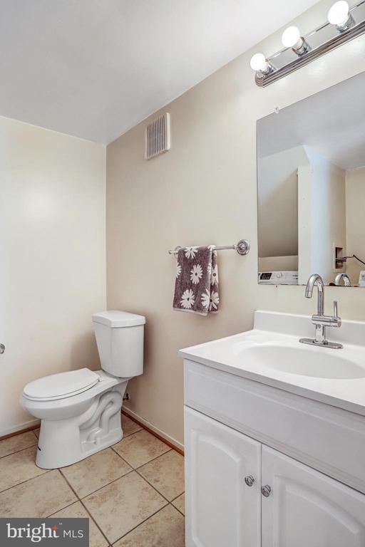 Building Photo - 9930 Brookridge Ct