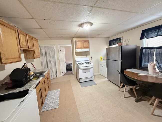 Building Photo - 7 Cottage St