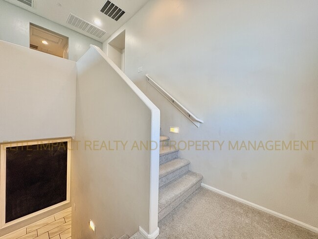Building Photo - 9731 E Lynx Lk Trl