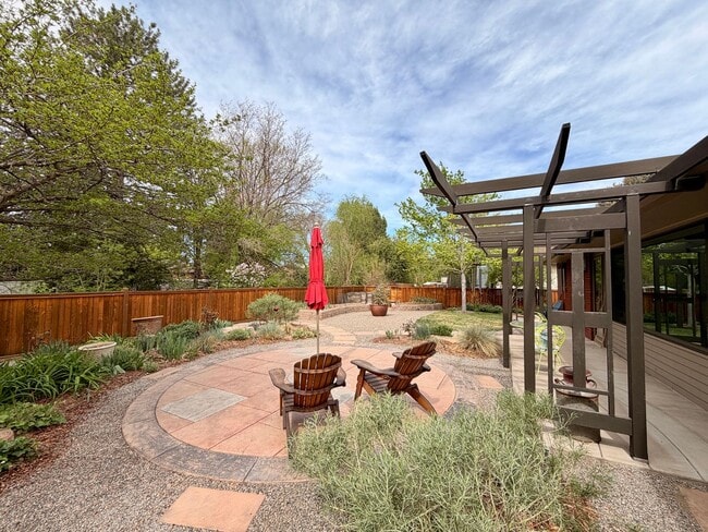 Building Photo - Fully Furnished Rockmont Heights Home with Sunroom, Multiple Fireplaces & Private Yard