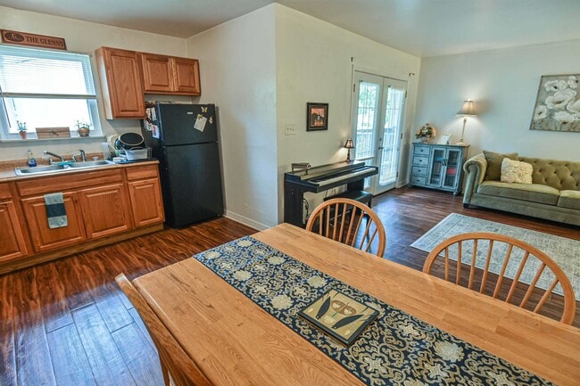 Building Photo - 809 California St