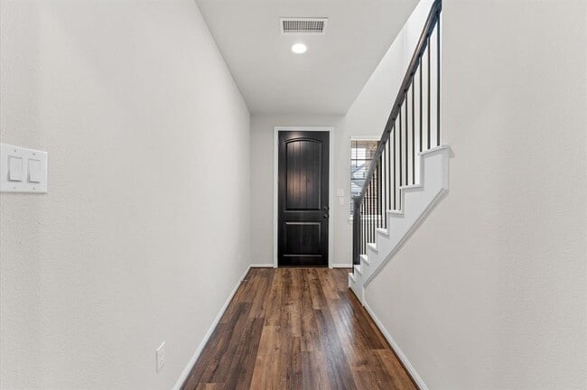 Building Photo - 761 Ocean Palms Dr