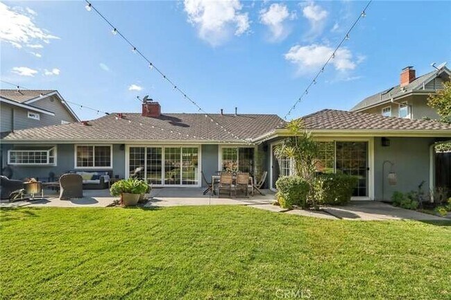 Building Photo - 2224 Aralia St