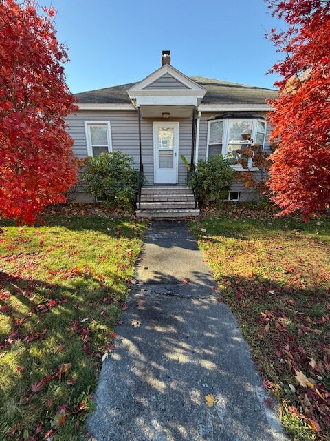 Building Photo - Coastal Charm Meets Comfort — Fully Furnished 2-Bedroom Retreat in Biddeford