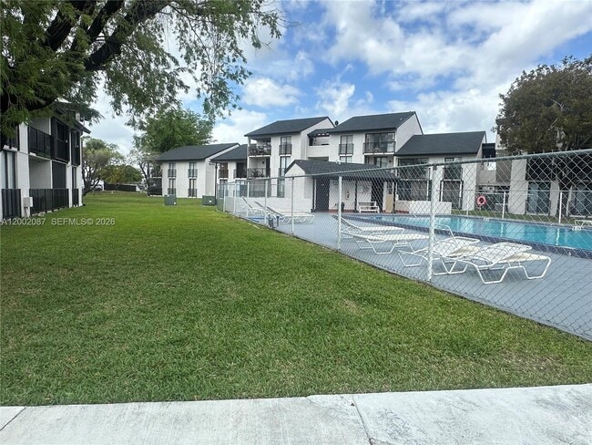 Building Photo - 6795 SW 132nd Ave