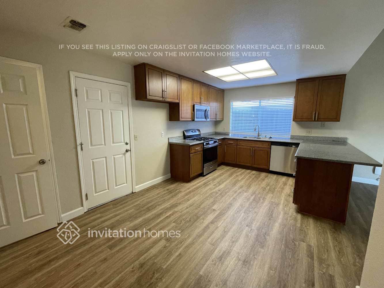 Building Photo - 267 Bowline Dr