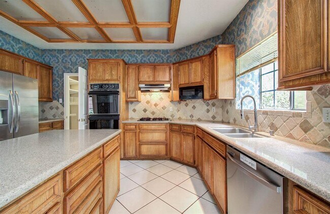 Building Photo - 16839 Willow Bend Ct