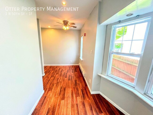 Building Photo - Modern & Welcoming 1BR/1BA University City...