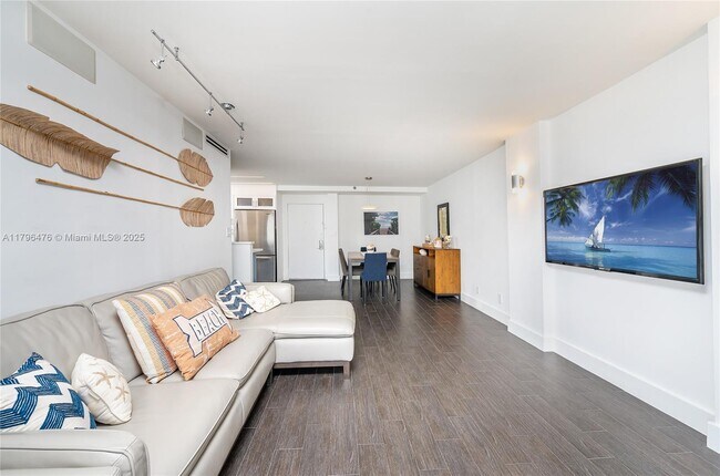 Building Photo - 4301 Collins Ave