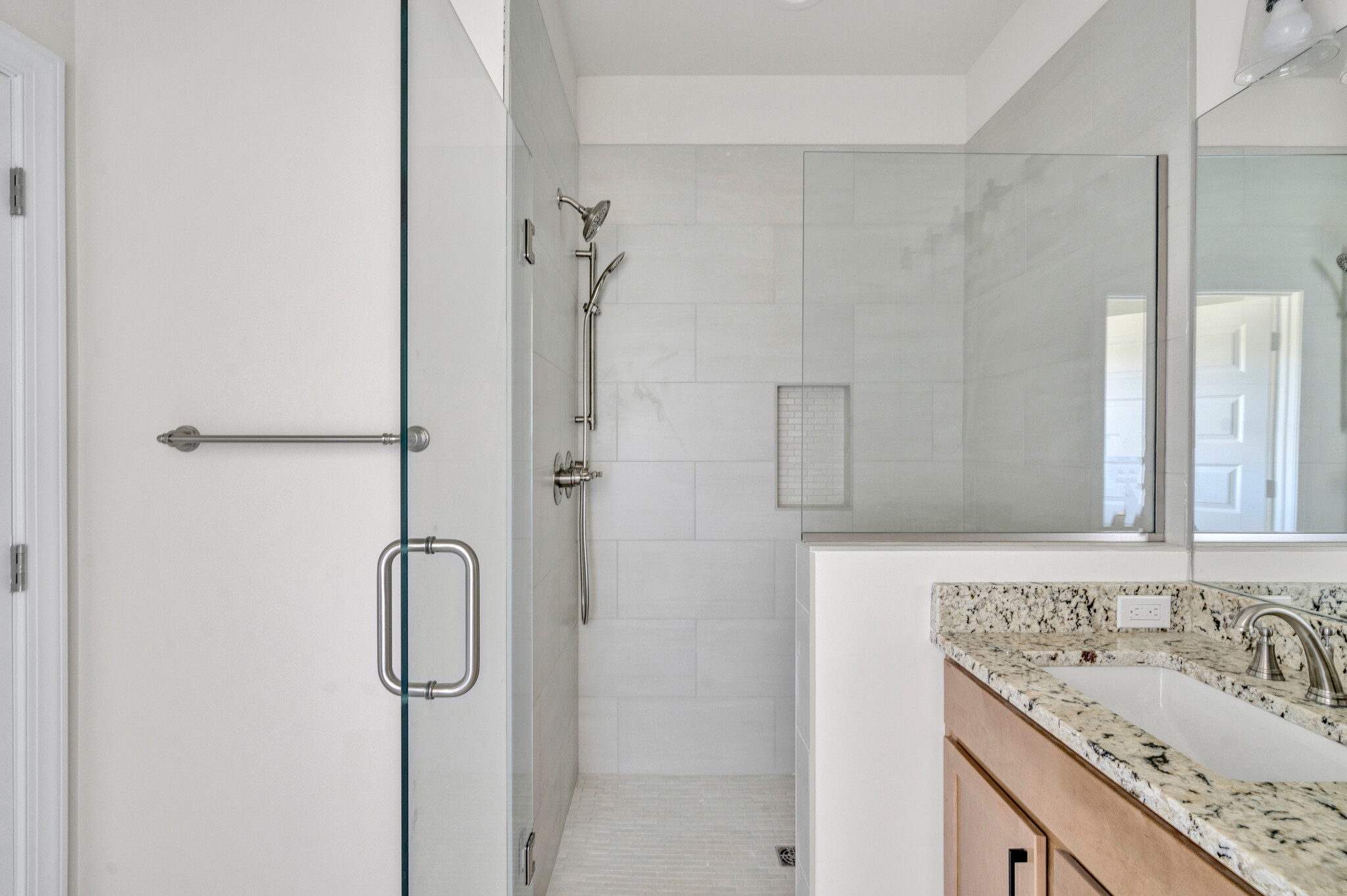 Primary Suite Luxury Shower - 3402 Avenham Ave SW