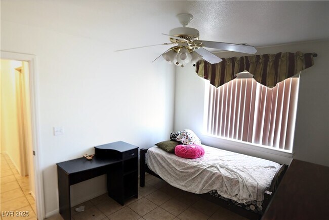 Building Photo - 2751 S Dandelion St