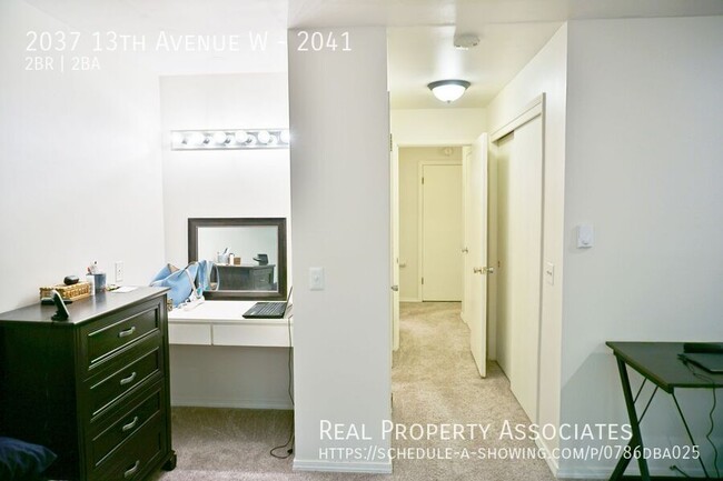 Building Photo - 2037 13th Ave W