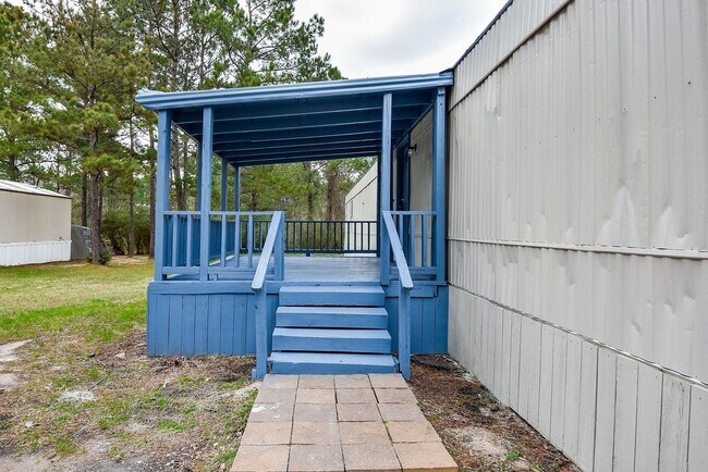 Building Photo - 12842 Roy Harris Loop