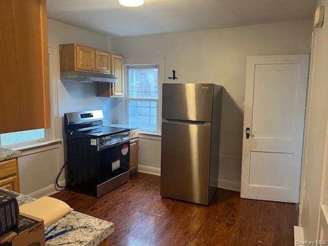 Building Photo - 495 Community Dr