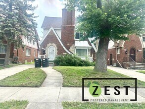 Building Photo - 17352 Roselawn St