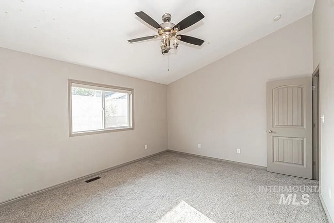 Building Photo - 2221 Frontier Dr