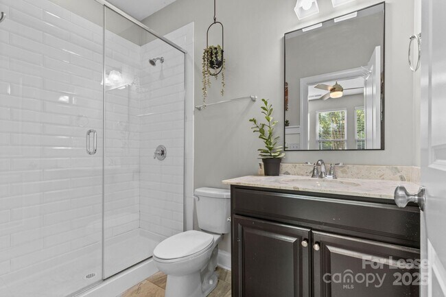 Building Photo - 2613 Statesville Ave