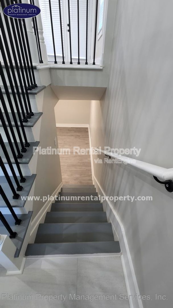 Building Photo - 2635 Hatfield Cir SE