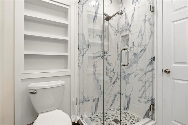 Building Photo - 245 Winding River Dr