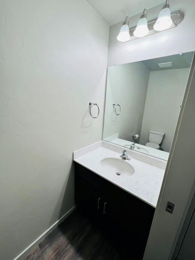 Building Photo - For Rent