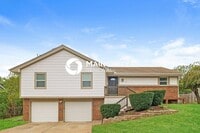 Building Photo - 3 Bedroom Pet-Friendly Home in Kansas City, MO with Main Street Renewal