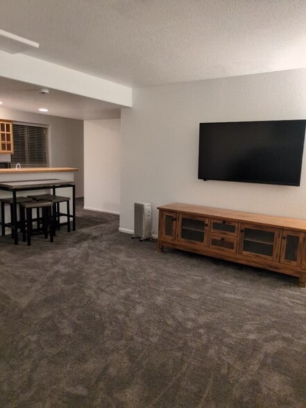 Building Photo - 1695 Cherry St