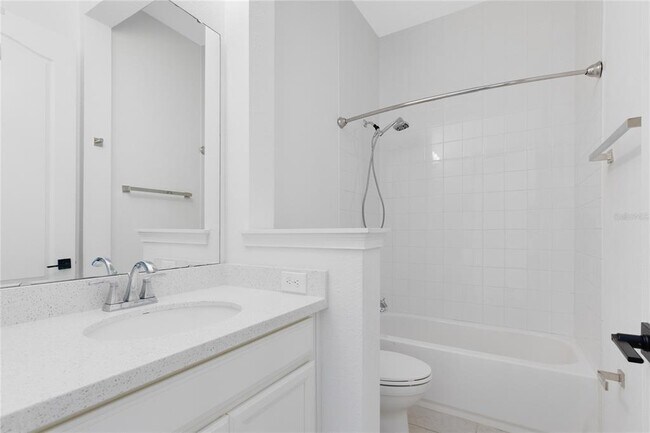 Building Photo - 8250 Nemours Pkwy