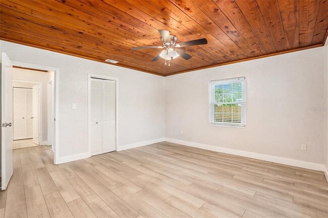 Building Photo - 5305 E Whiteway Dr