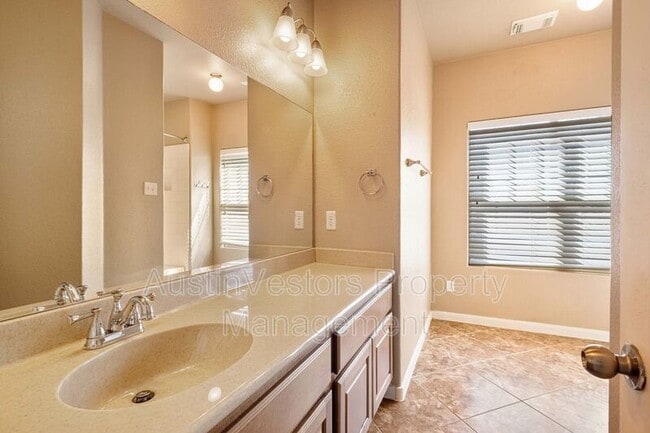 Building Photo - 2917 Saville Loop