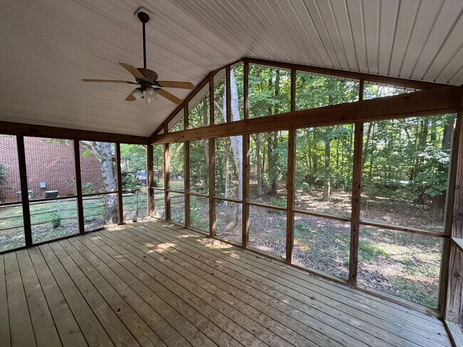 Building Photo - 7127 Weddington Brook Dr