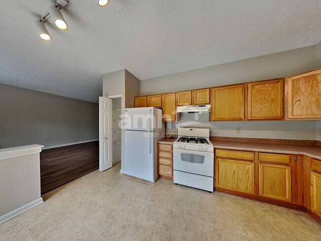Building Photo - 855 Jack Pine Dr