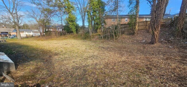 Building Photo - 5616 Old Temple Hill Rd