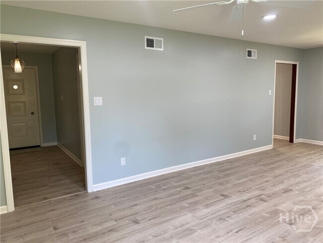 Building Photo - 12438 Largo Dr